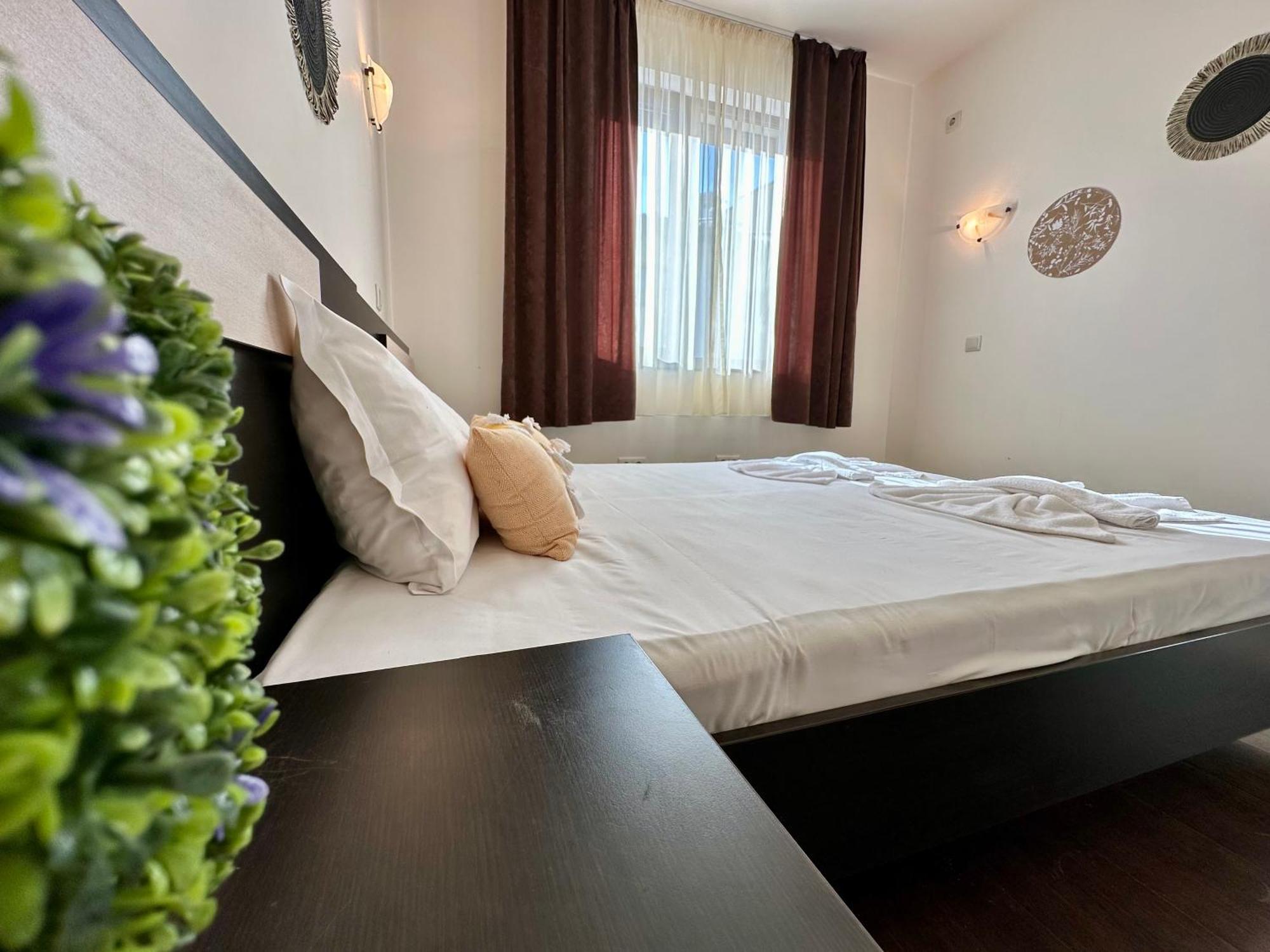 Menada Imperial Heights Villas Sunny Beach Dış mekan fotoğraf