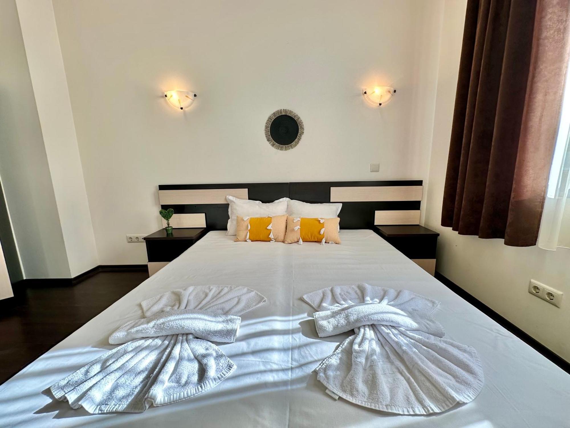 Menada Imperial Heights Villas Sunny Beach Dış mekan fotoğraf